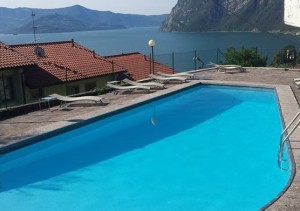 Albergo Miranda mit Pool in Riva di Solto / Zorzino 