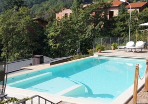BB Elida with Swimming Pool in Foresto Sparso