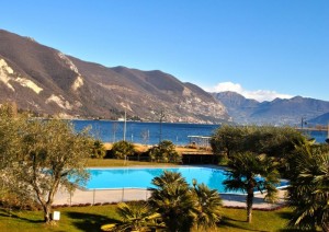Hotel Ulivi with Swimming Pool in Paratico 